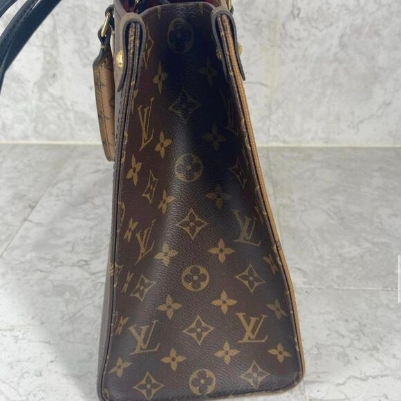 Louis Vuitton OntheGo MM Bag (Authentic) - Picture 4 of 9